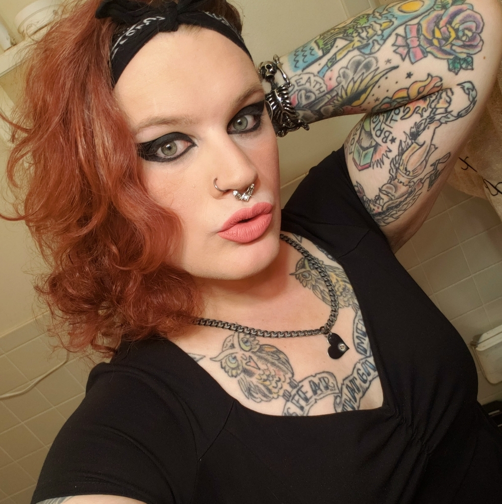 Meet your Posher, Sabrina Salem Rose